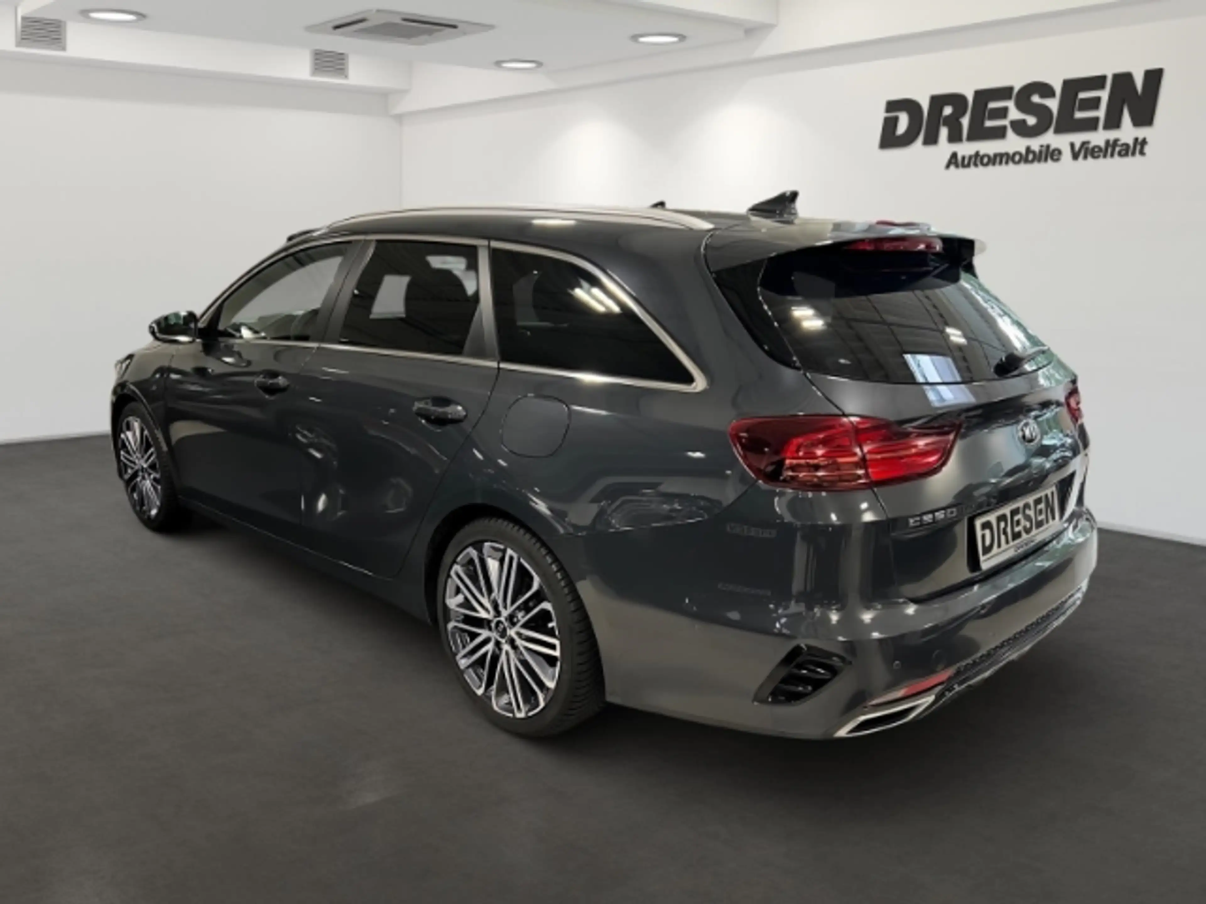 Kia Ceed / cee'd Sportswagon GT Line 1.4 T-GDI GT-Line Navi+Rückfah — photo 4