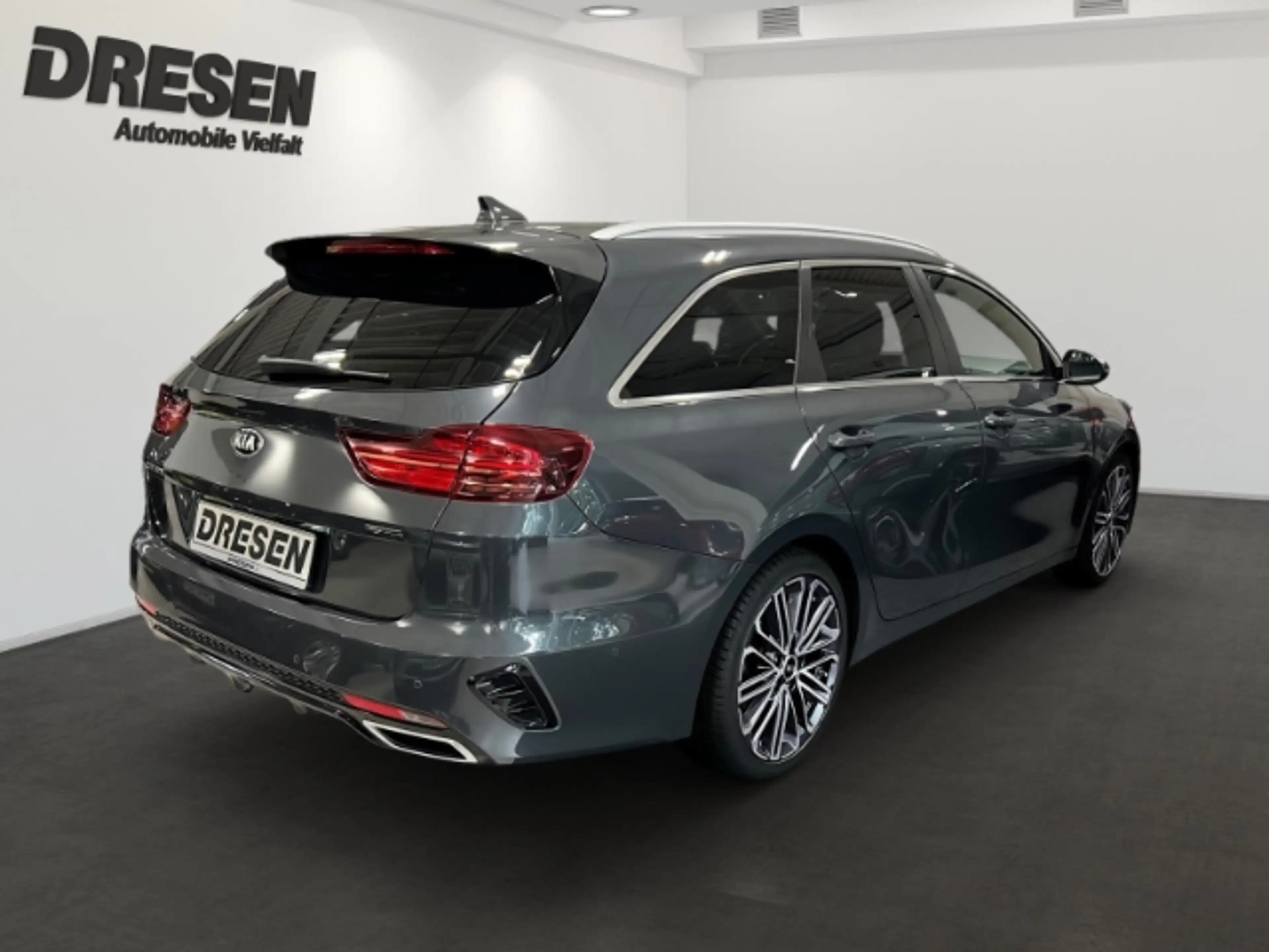 Kia Ceed / cee'd Sportswagon GT Line 1.4 T-GDI GT-Line Navi+Rückfah — photo 3