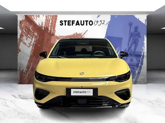 Leapmotor B05 view 4