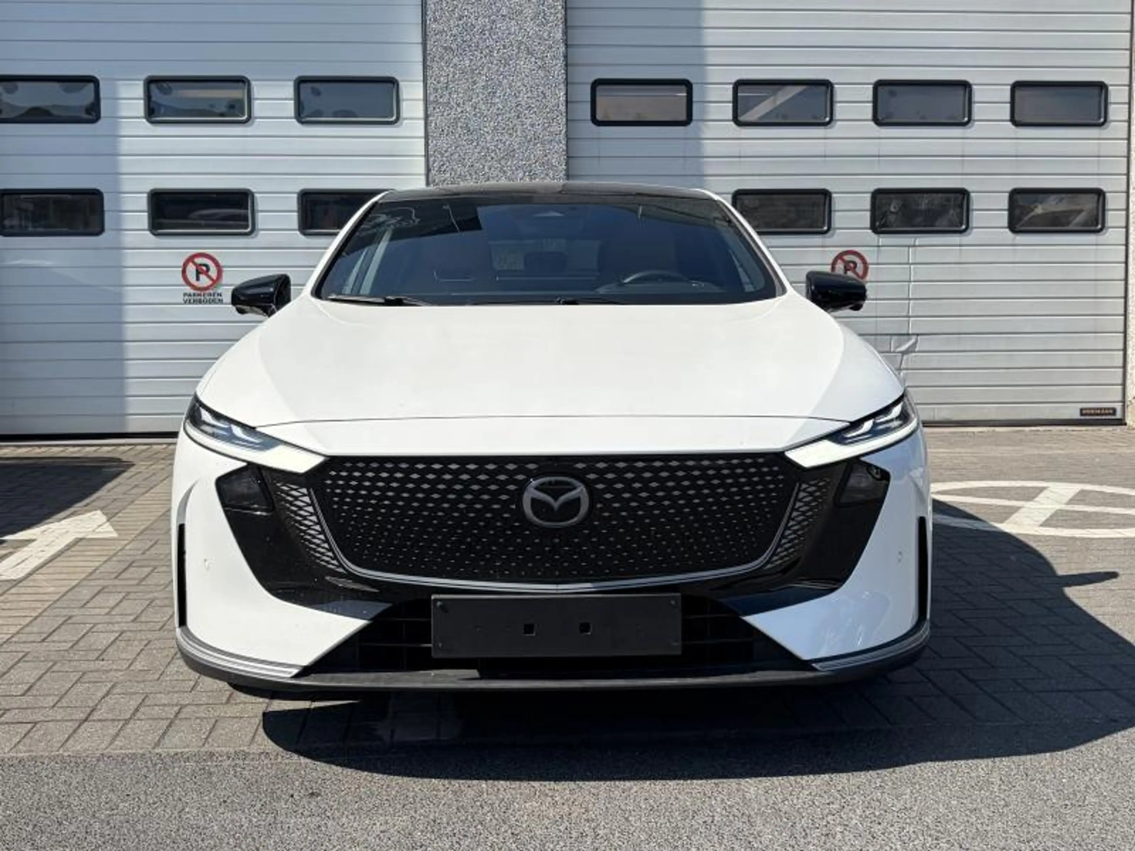 Mazda 6e 6e EV 68,8 kWh-Takumi Plus — photo 2