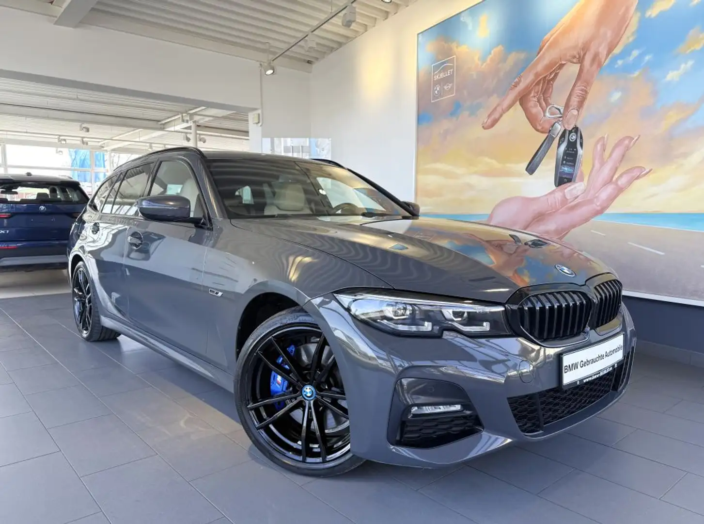 BMW 330 e Tour. M SPORT Shadow PANO+LIVEprof+LED+HIFI Grau - 2