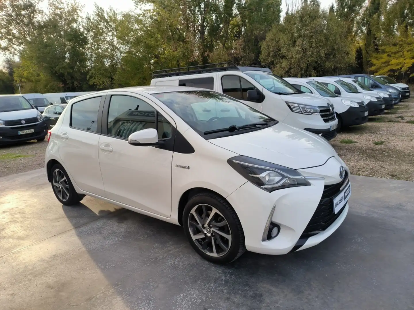 Toyota Yaris 100H 1.5 Feel! Blanco - 2
