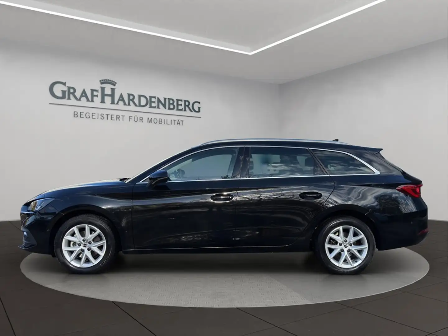 SEAT Leon Sportstourer Style 1.5 TSI LED Navi+ Schwarz - 2