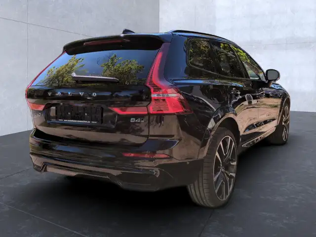 Volvo XC60 view 7