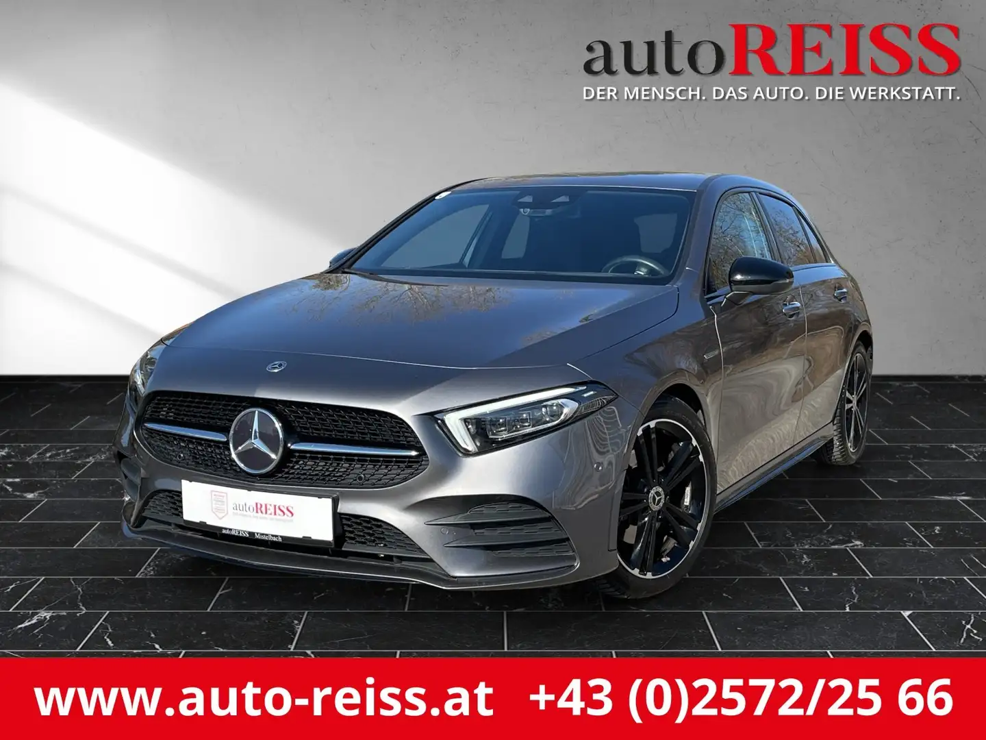 Mercedes-Benz A 180 Aut. /// Edition 2020, AMG, Premium Grau - 1