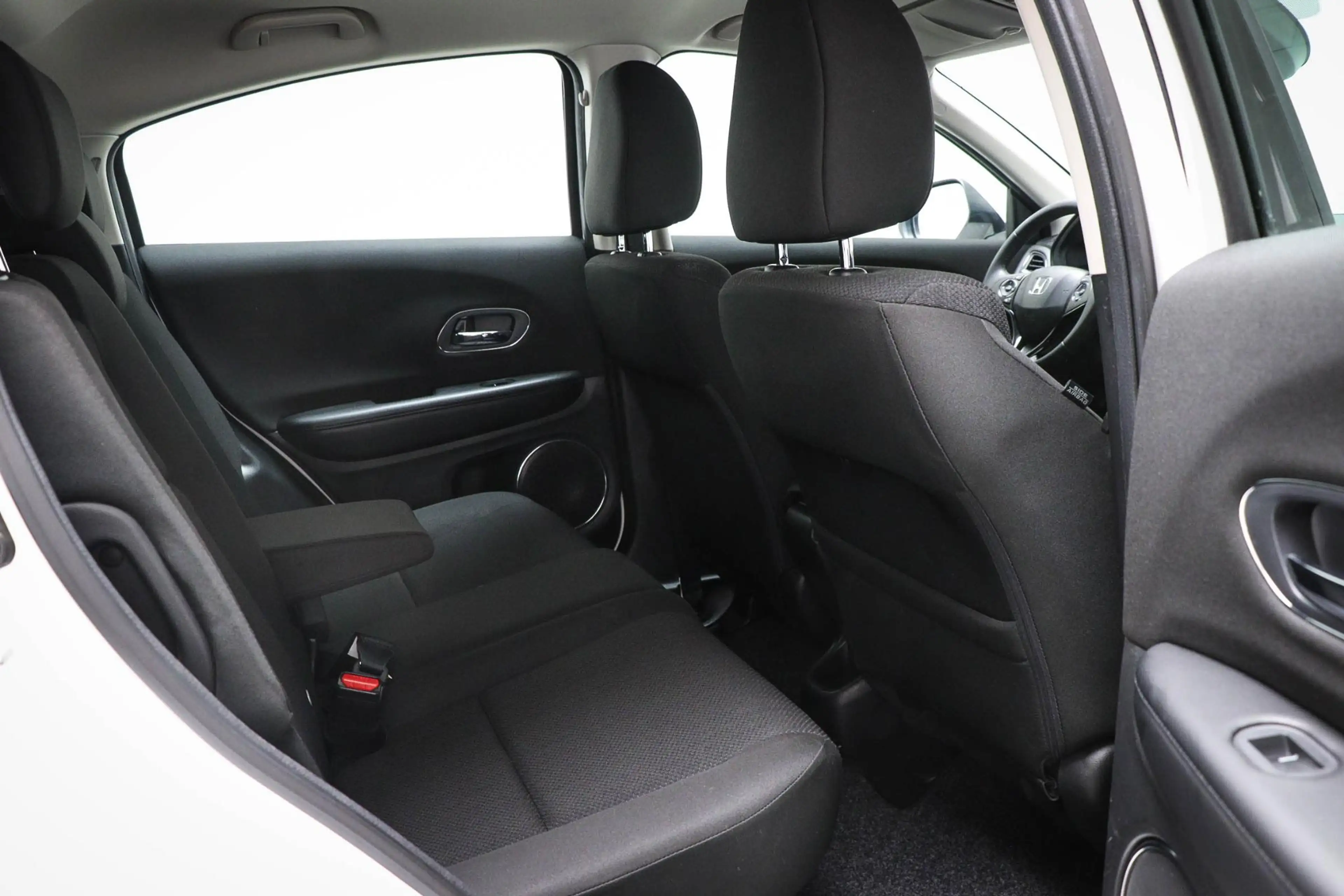 Honda HR-V 1.5 i-VTEC Elegance | DEALER ONDERHOUDEN | CLIMA | — photo 4