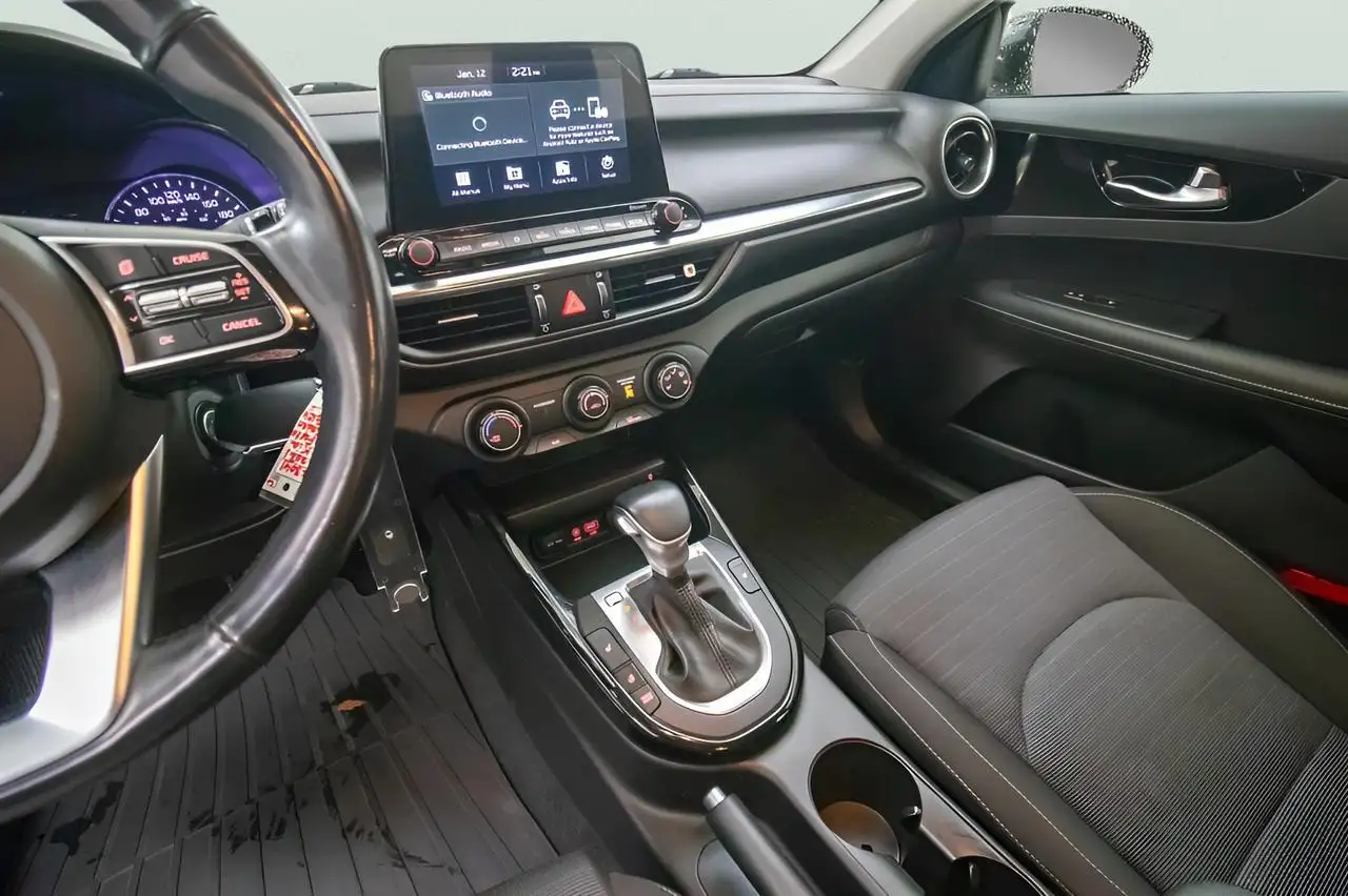 Kia Forte снимка Kia Forte