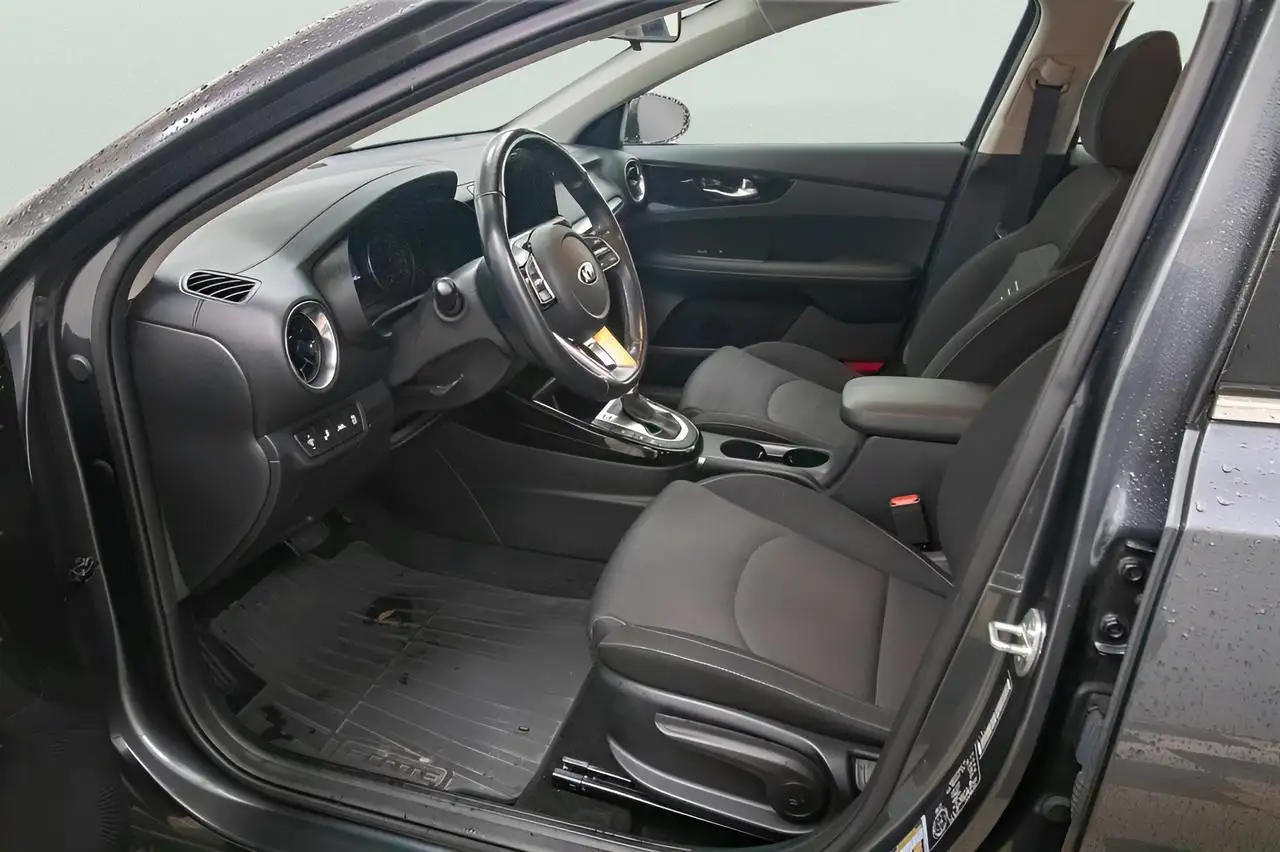 Kia Forte снимка Kia Forte