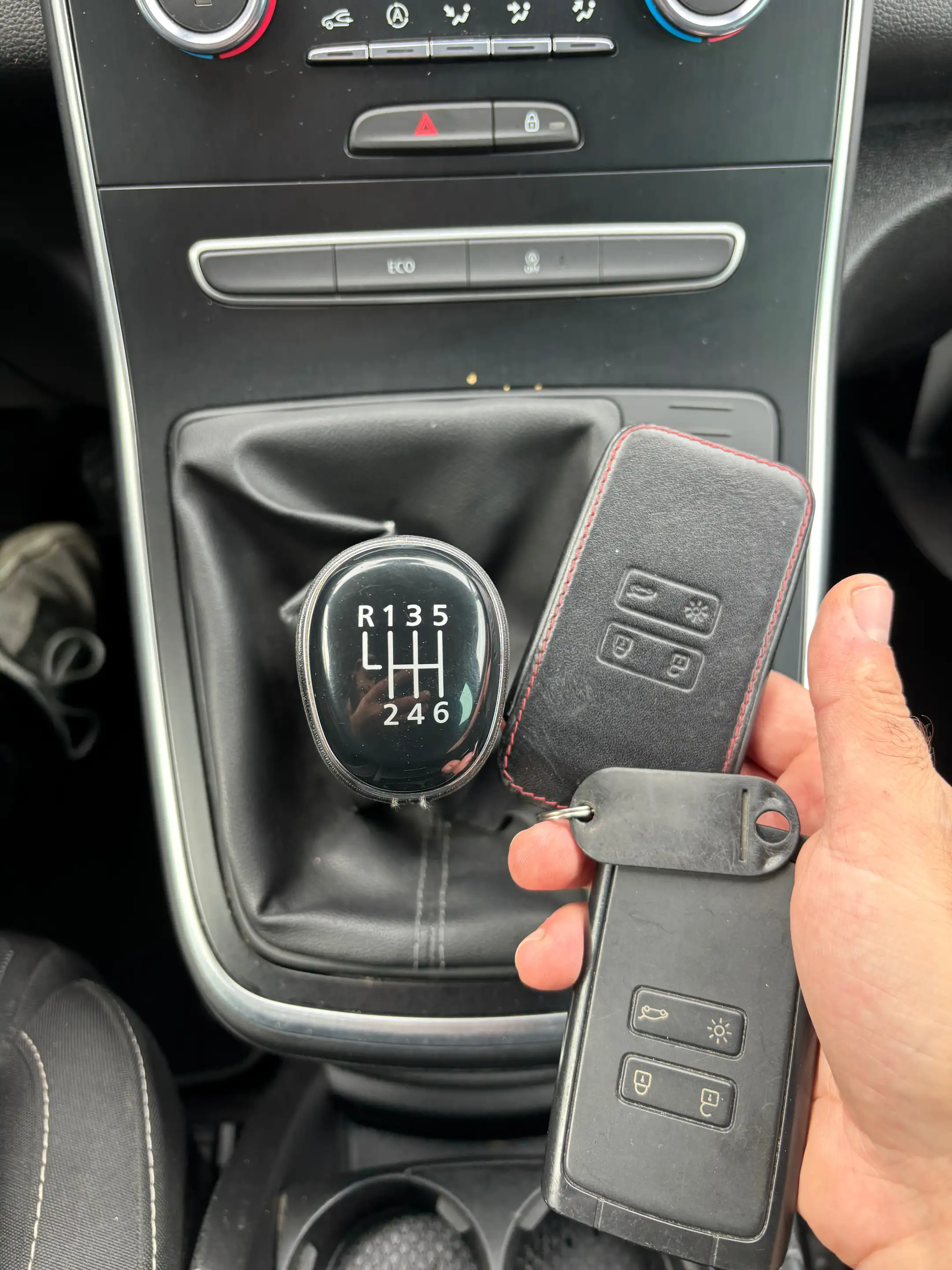 Renault Scenic Scenic 1.7 Blue dCi Limited — photo 12