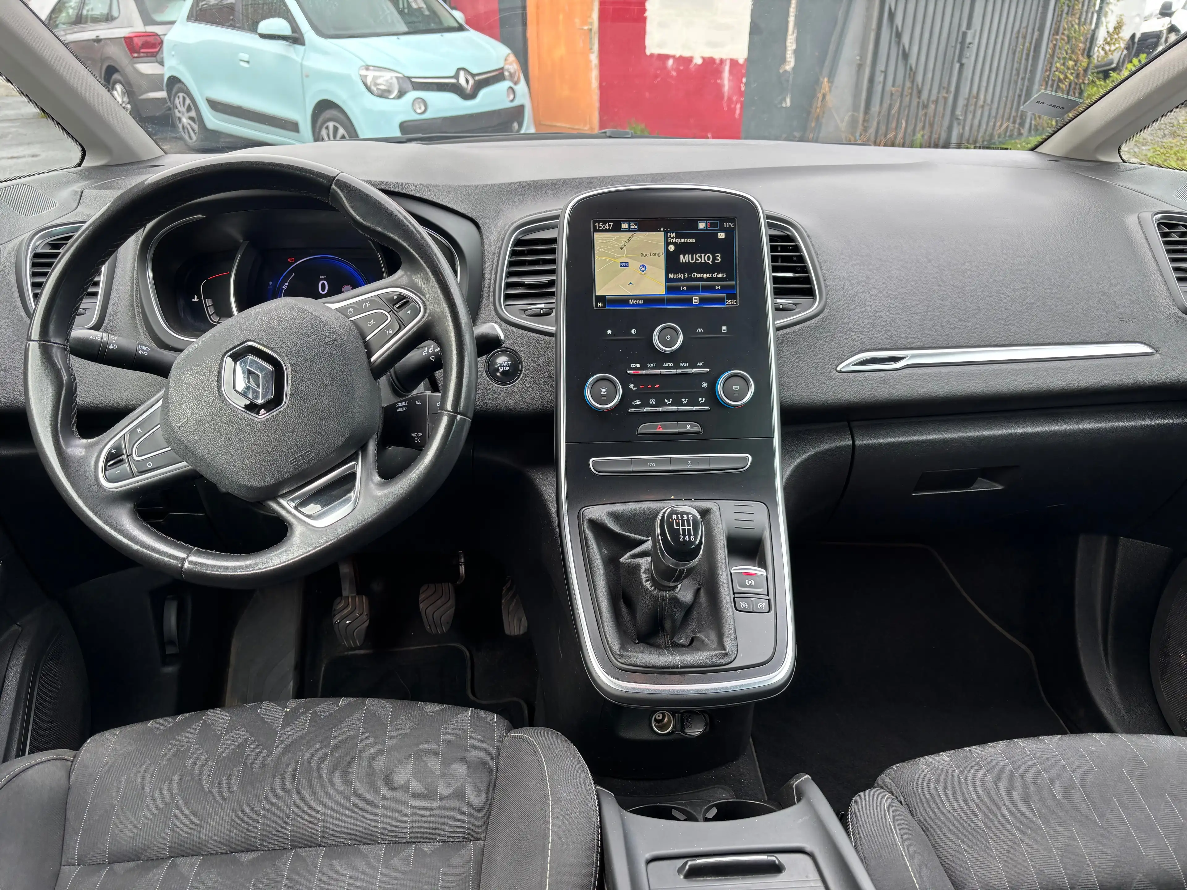 Renault Scenic Scenic 1.7 Blue dCi Limited — photo 13