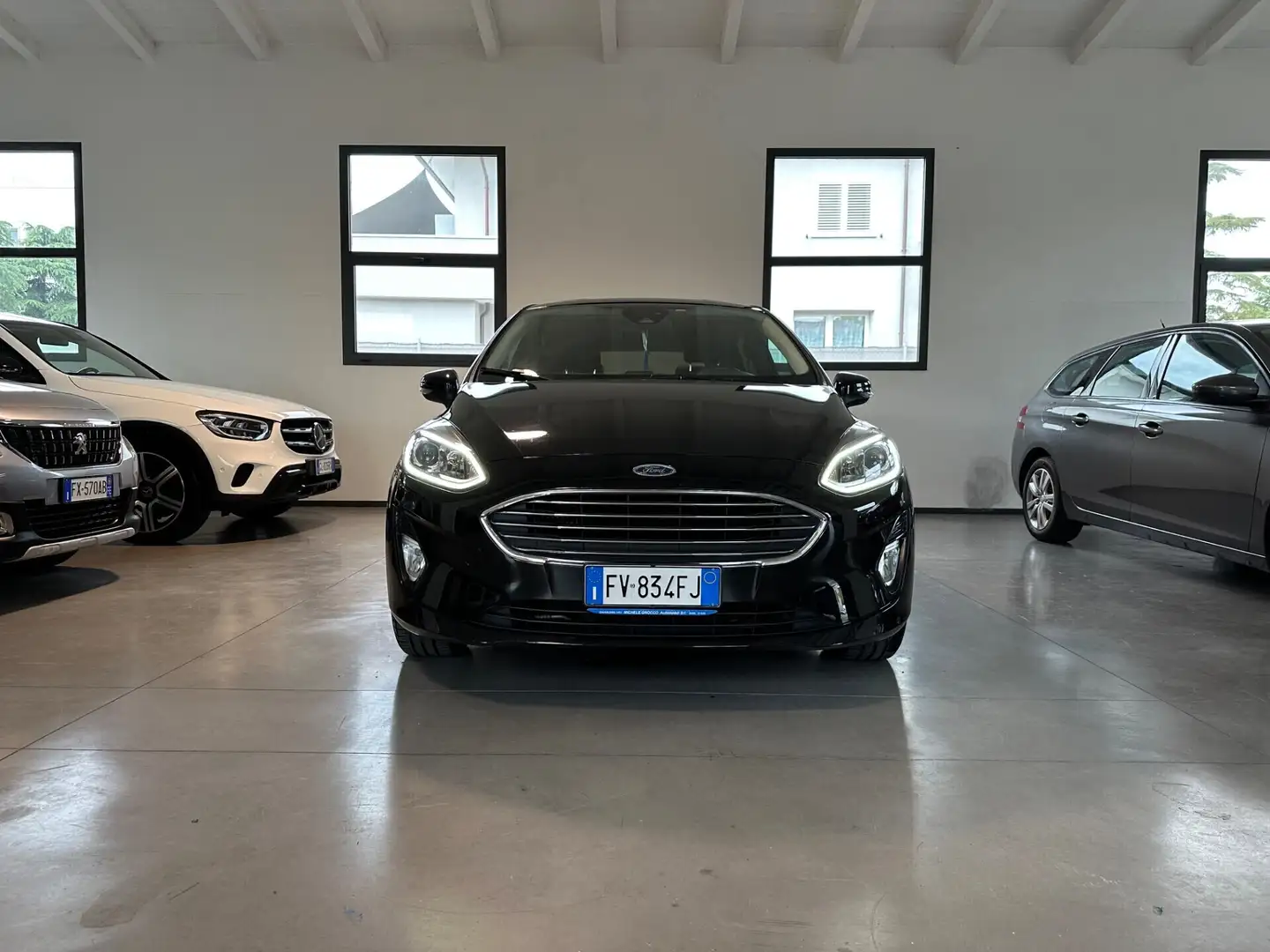 Ford Fiesta Fiesta 1.5 EcoBlue 5 porte Vignale Nero - 1