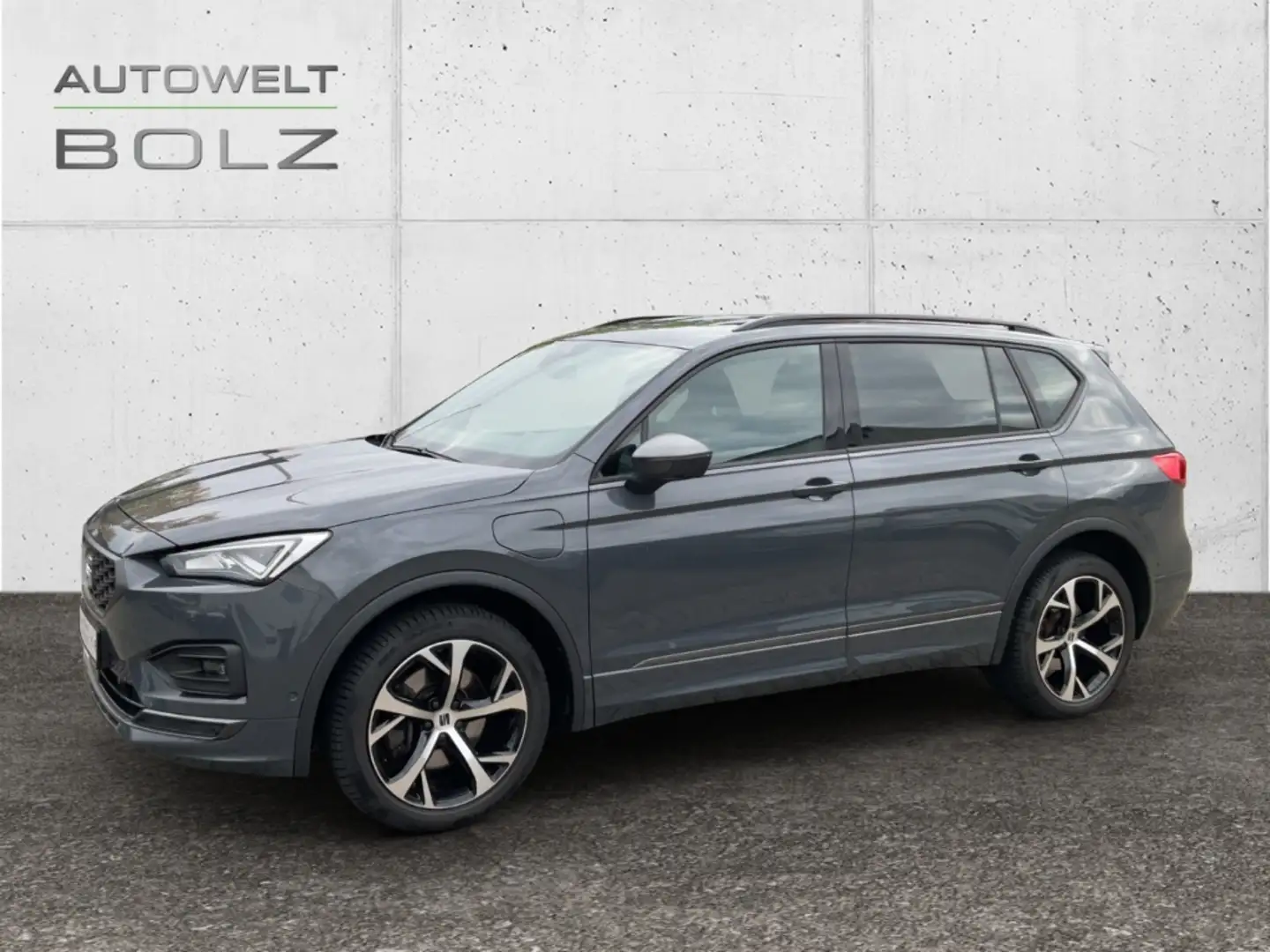 SEAT Tarraco FR 1.4 e-HYBRID AHK Navi SHZ v+h DigiCock Memory S Grau - 1