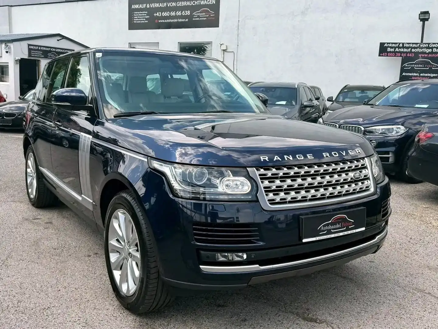 Land Rover Range Rover 4,4 SDV8 Vogue 340PS Allrad TOP mega Ausstattung Schwarz - 1