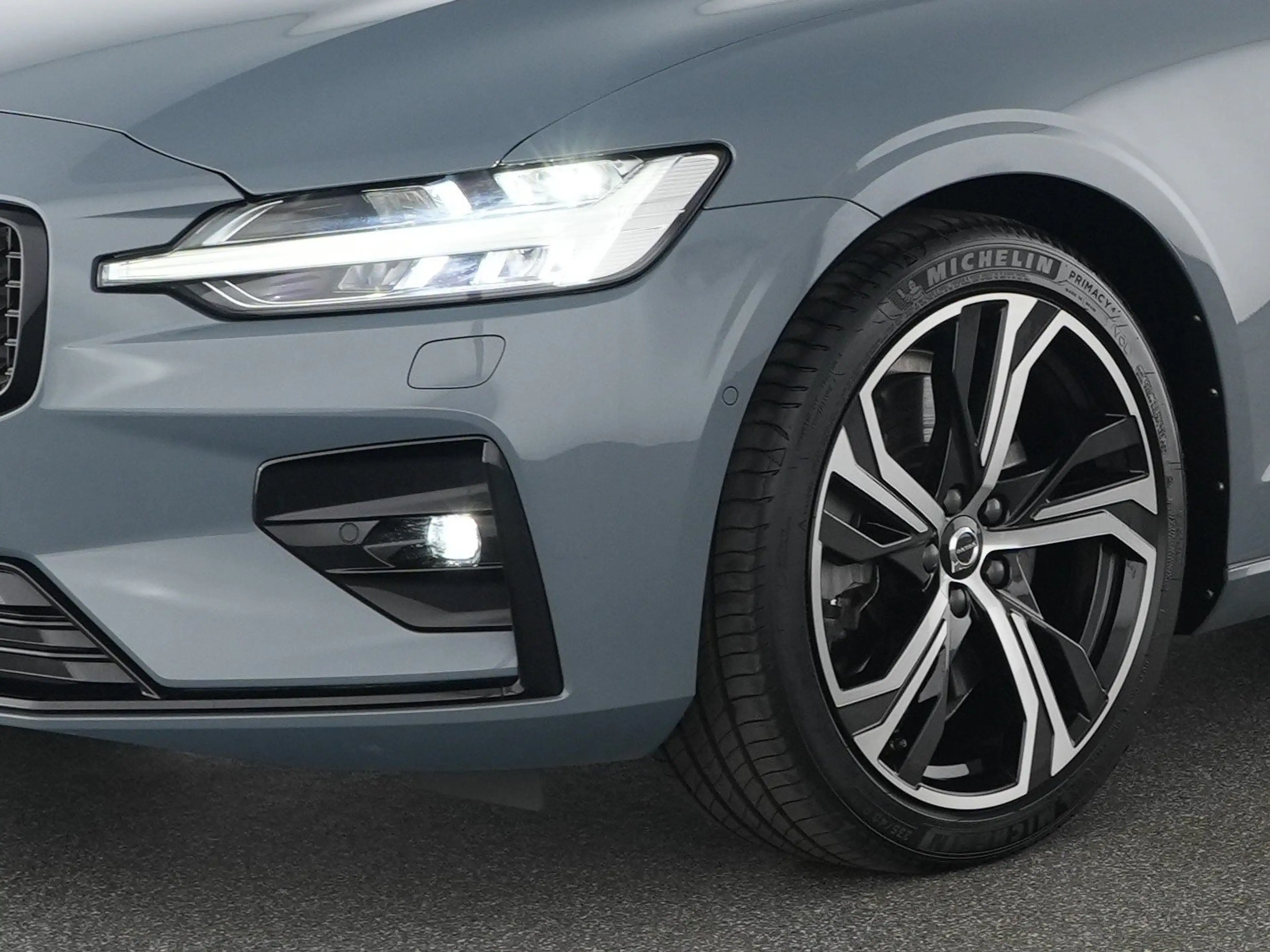 Volvo S60 B5 Benzin AWD Ultimate Dark B&W-SOUND*STHZ — photo 9