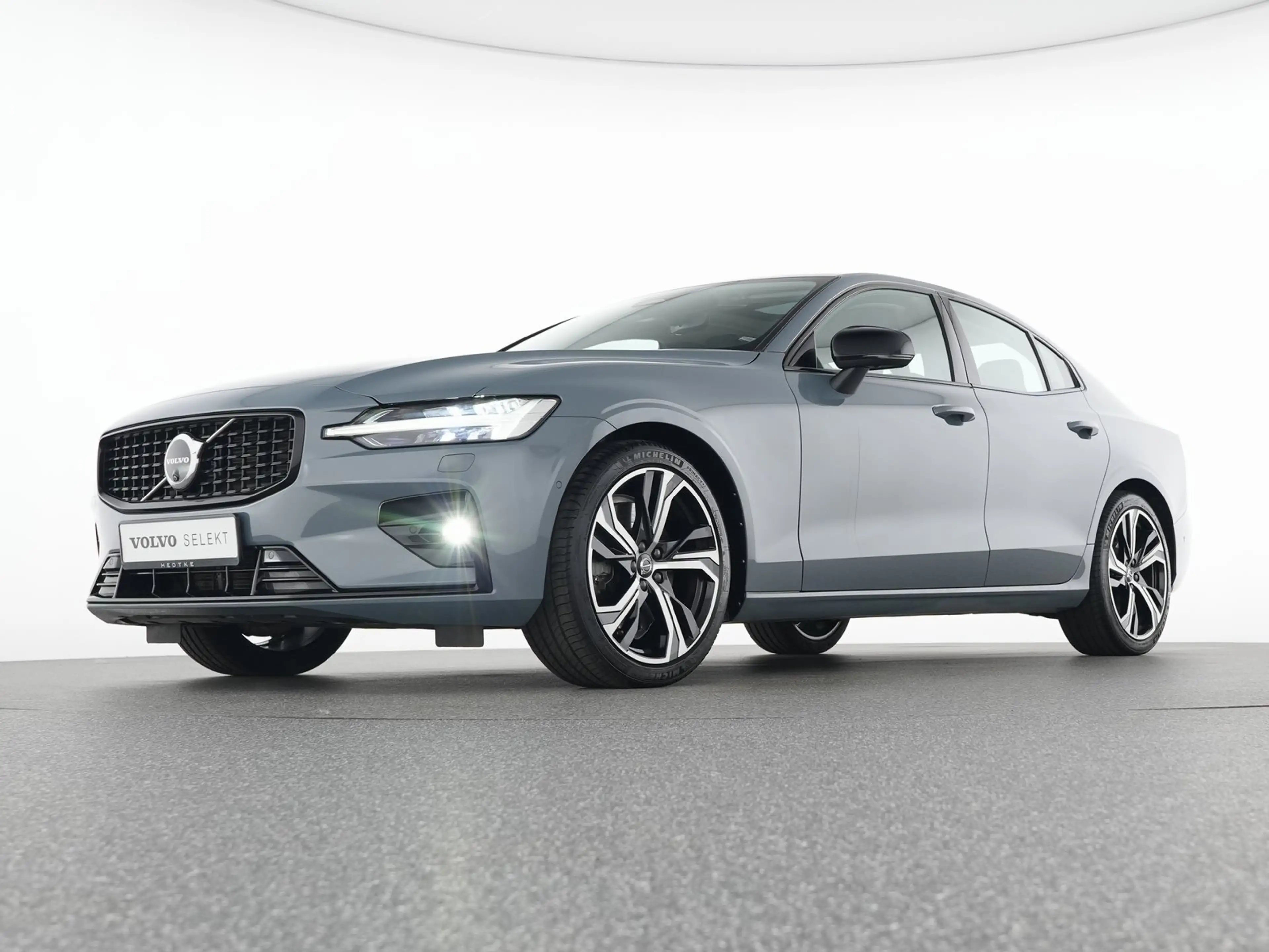 Volvo S60 B5 Benzin AWD Ultimate Dark B&W-SOUND*STHZ — photo 7