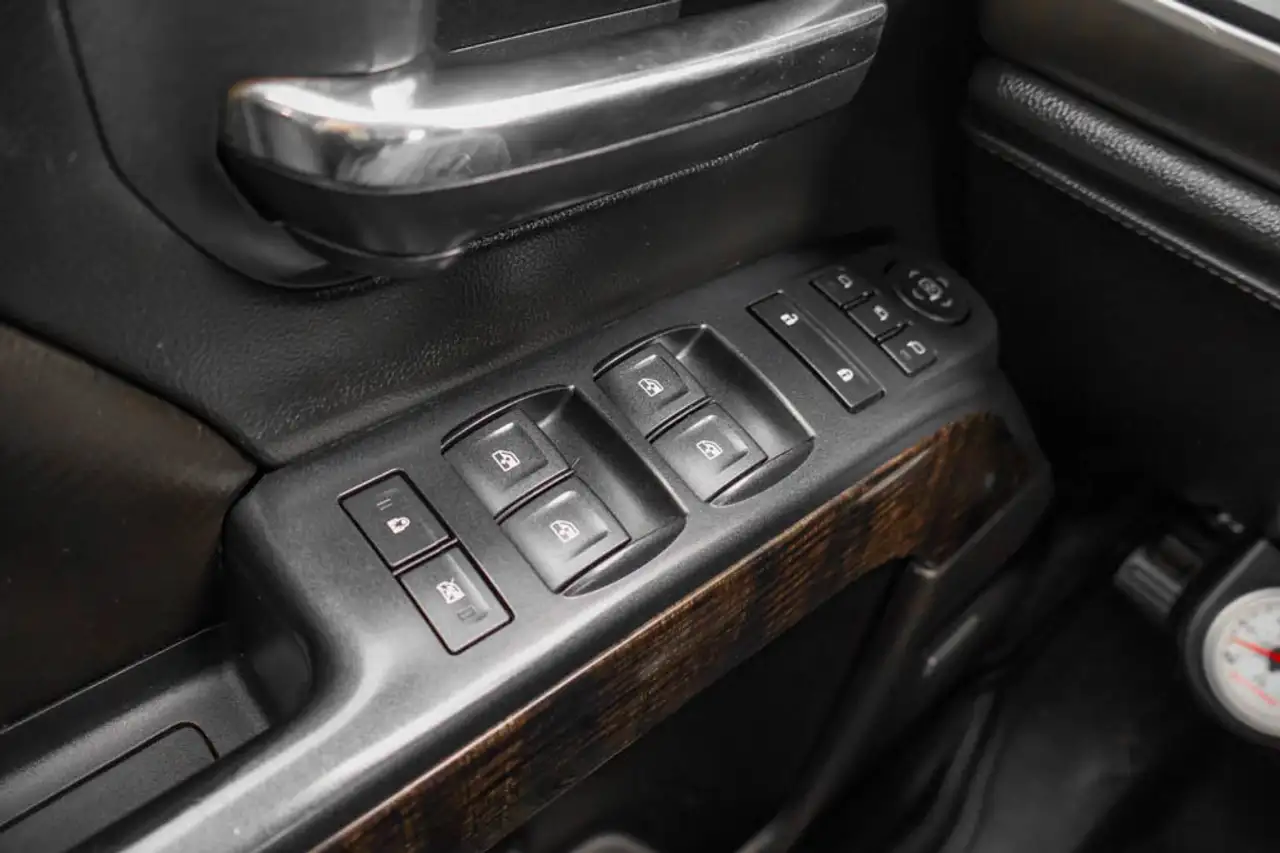 GMC Sierra 2500HD снимка GMC Sierra 2500HD