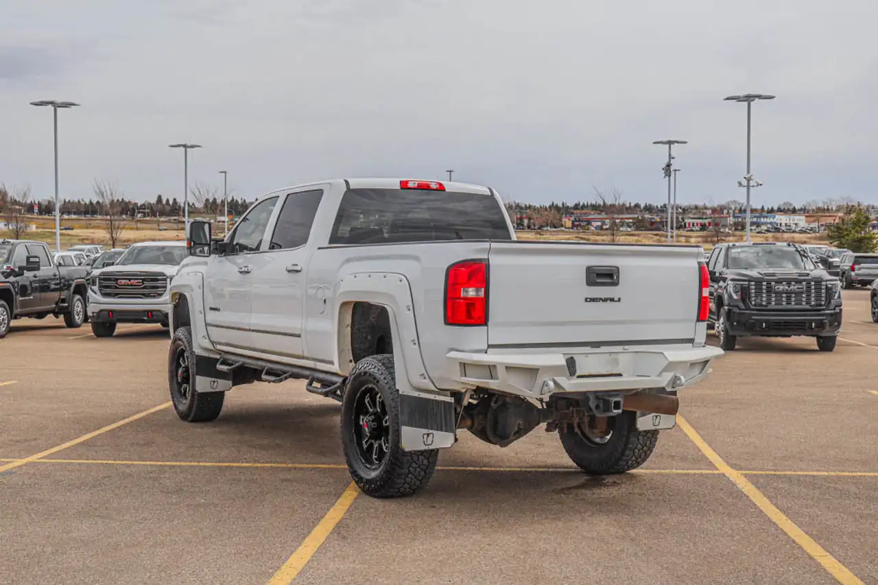 GMC Sierra 2500HD снимка GMC Sierra 2500HD
