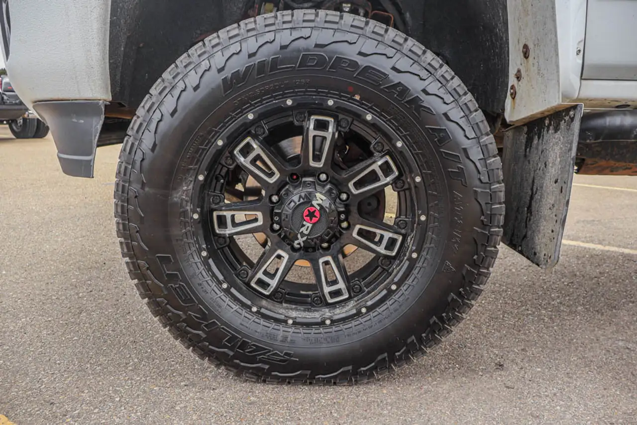 GMC Sierra 2500HD снимка GMC Sierra 2500HD