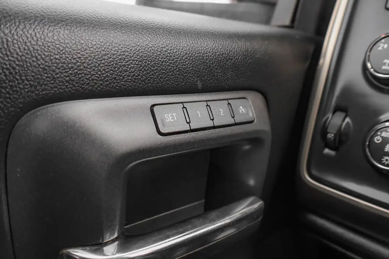GMC Sierra 2500HD снимка GMC Sierra 2500HD