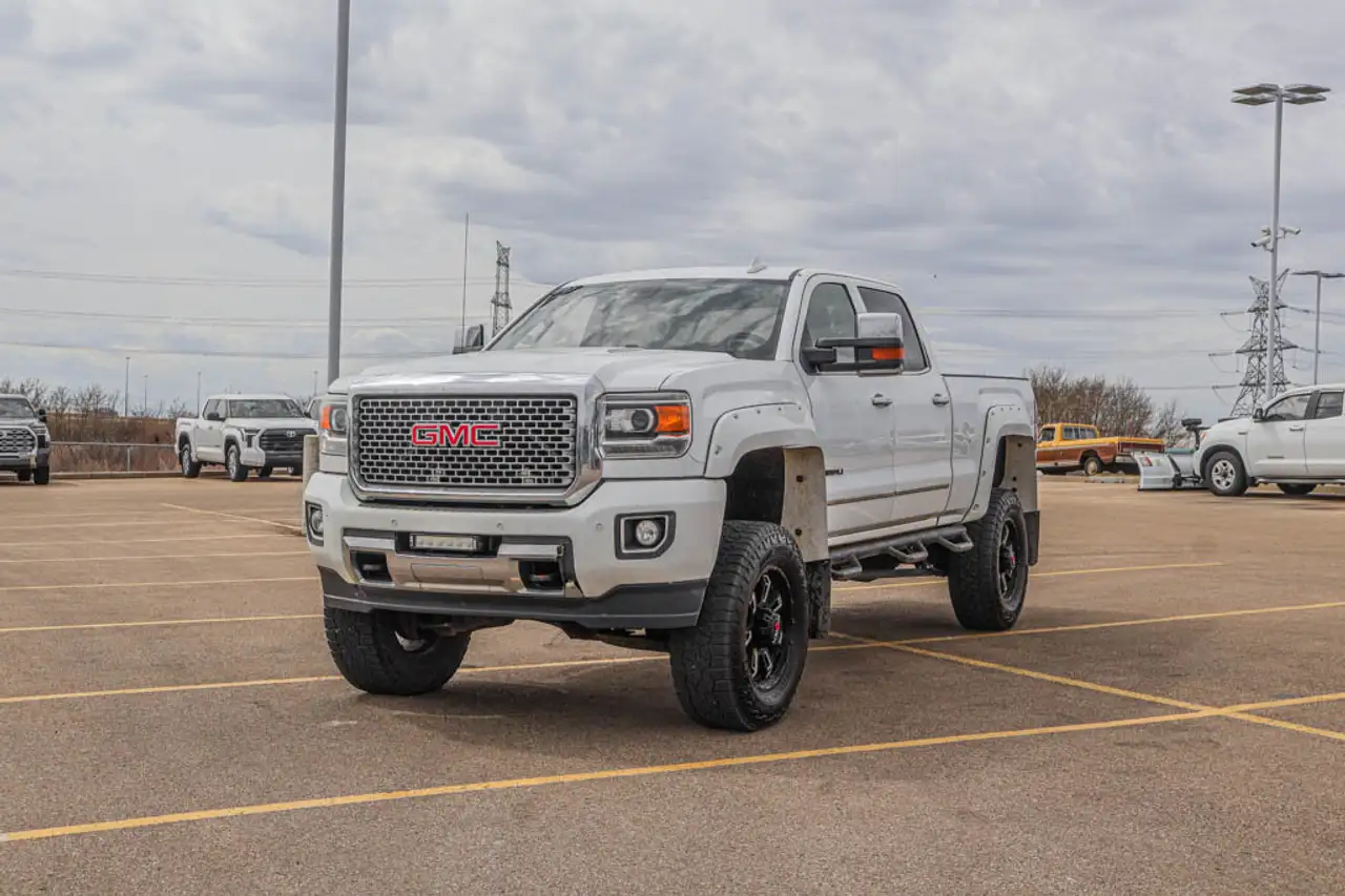 GMC Sierra 2500HD снимка GMC Sierra 2500HD