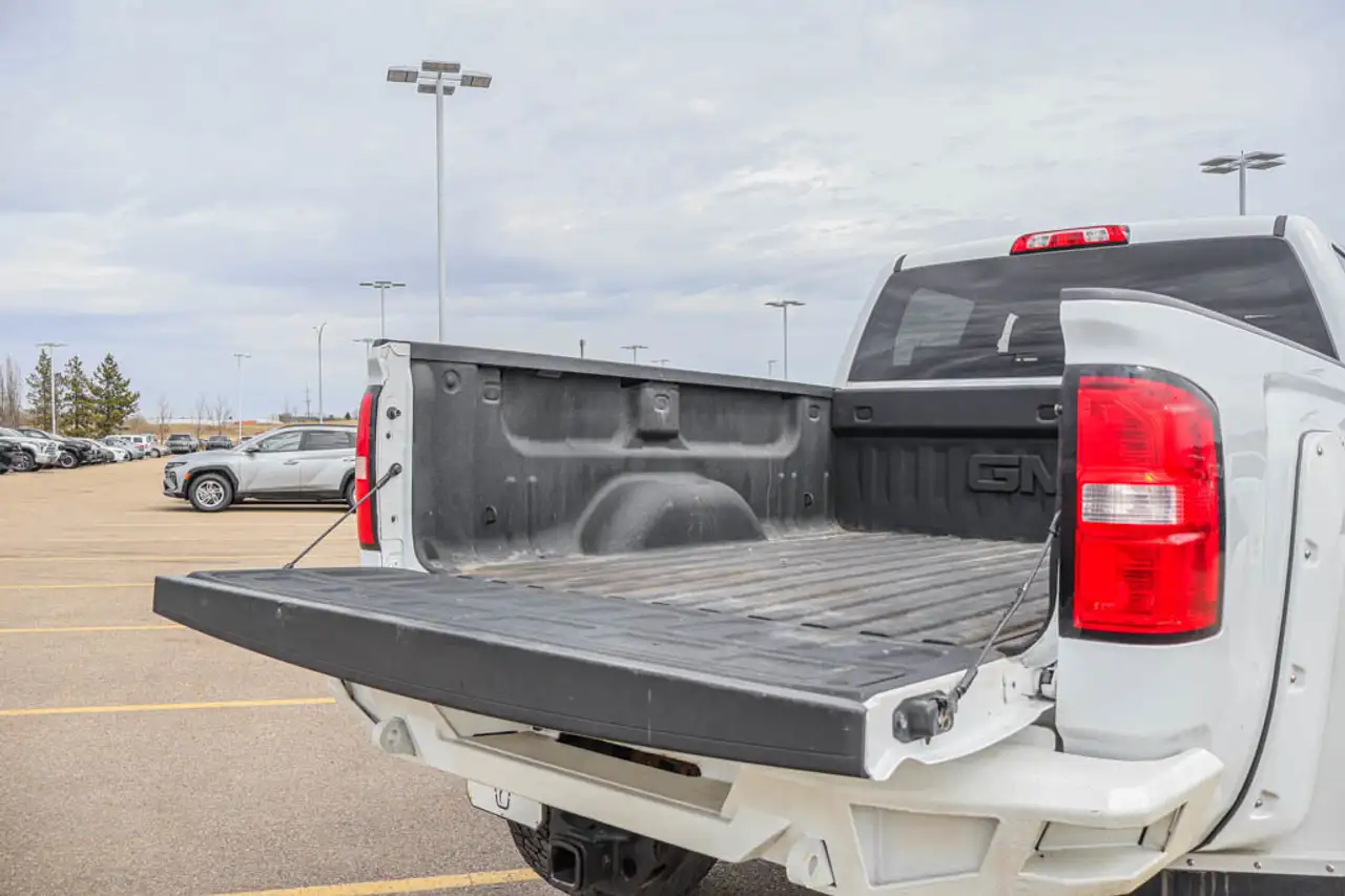 GMC Sierra 2500HD снимка GMC Sierra 2500HD