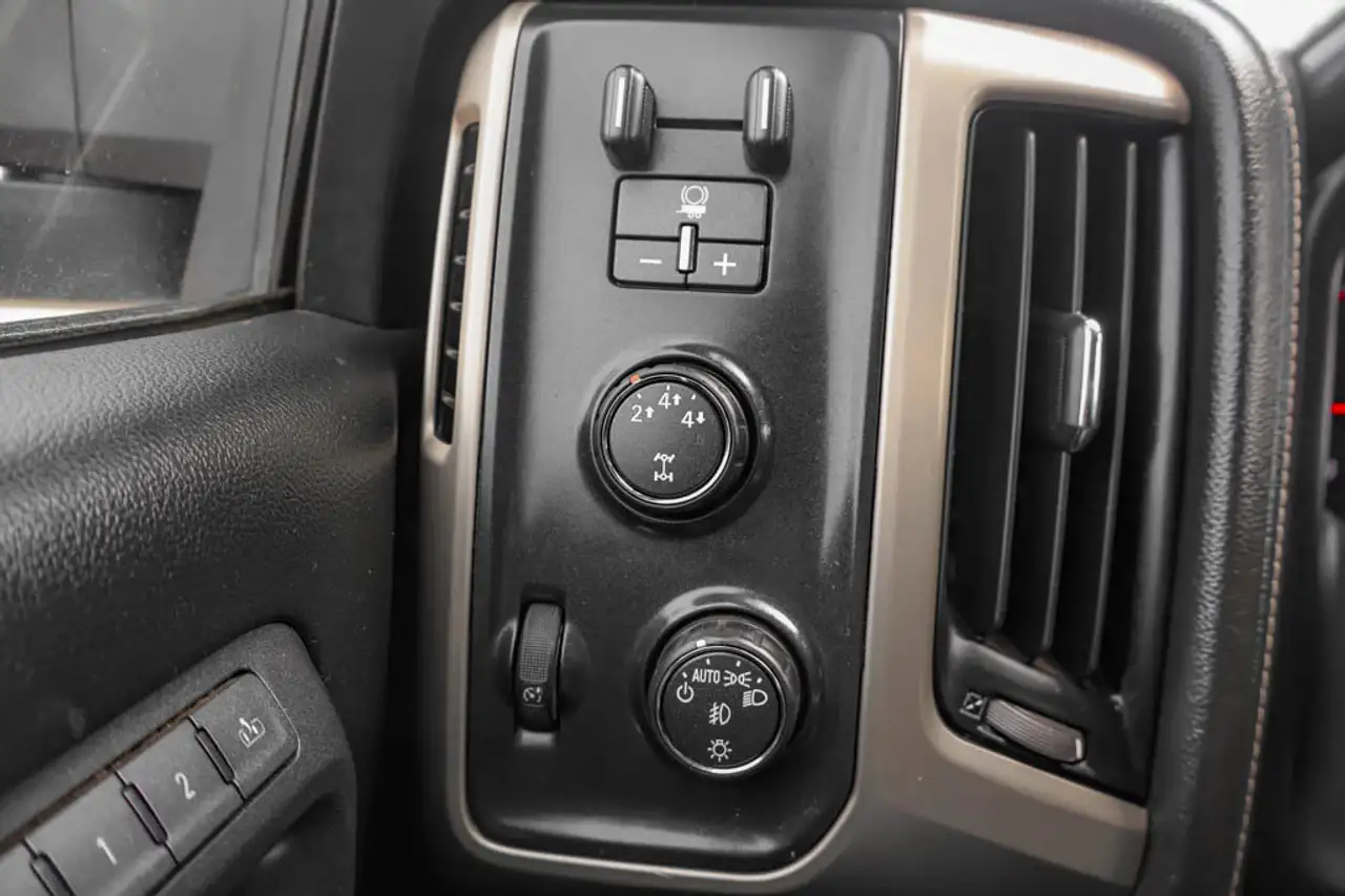 GMC Sierra 2500HD снимка GMC Sierra 2500HD