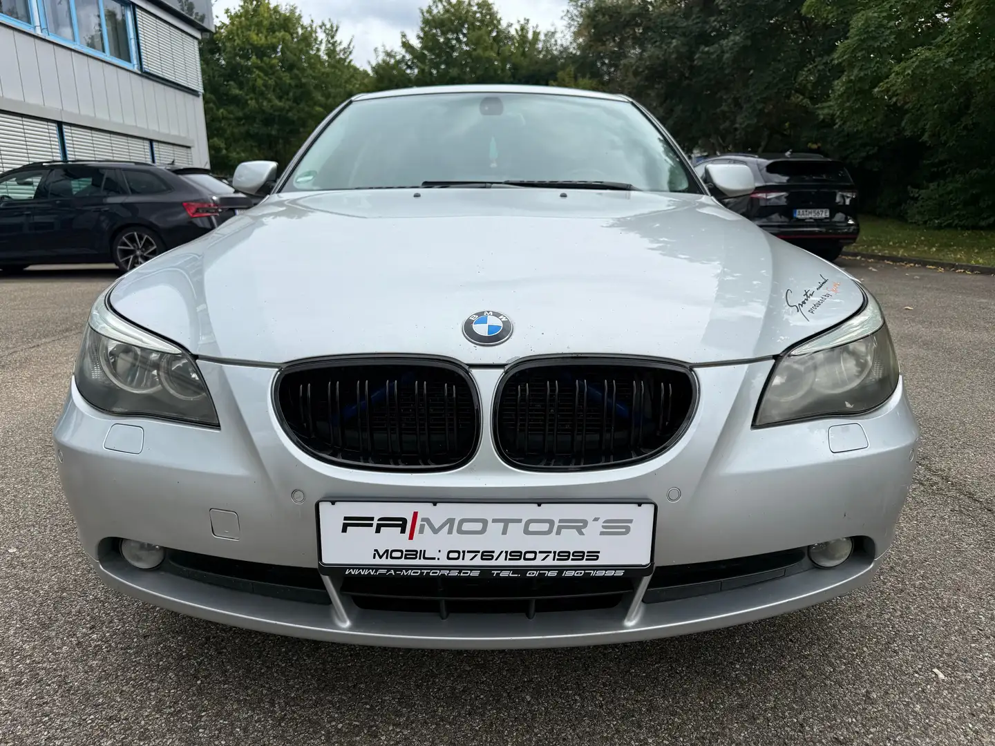 BMW 520 BMW 520i Limo *Schiebedach*SHZ*AHK Silber - 2
