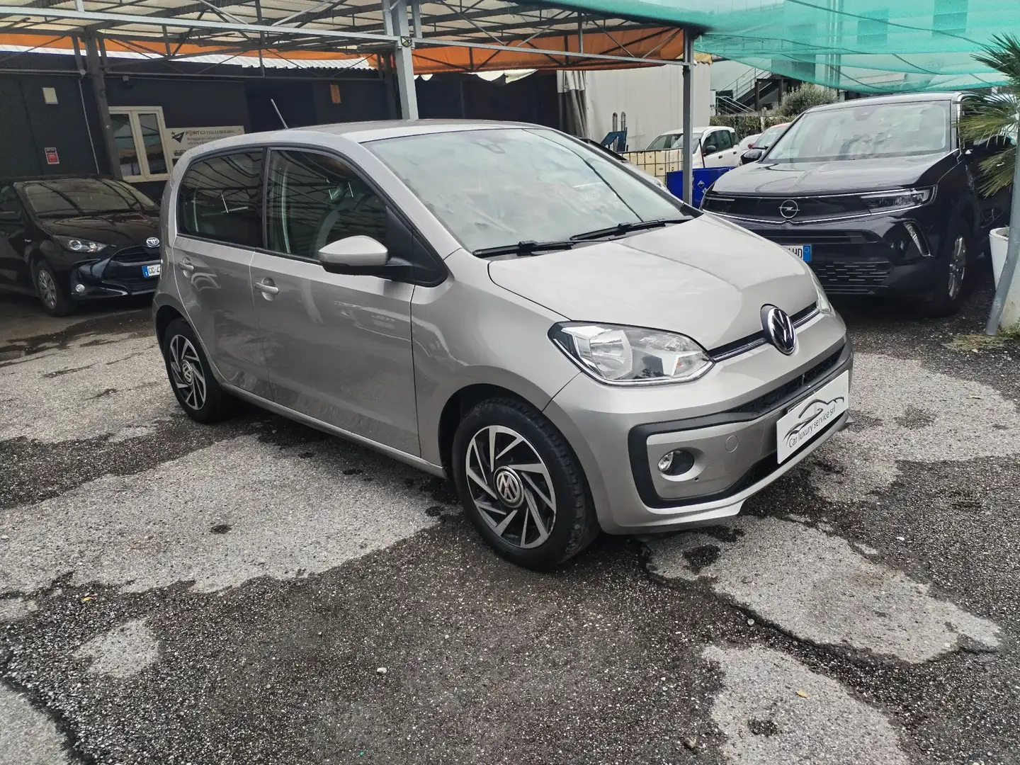 Volkswagen up! up! 5p 2017 5p 1.0 Move 60cv Plateado - 1