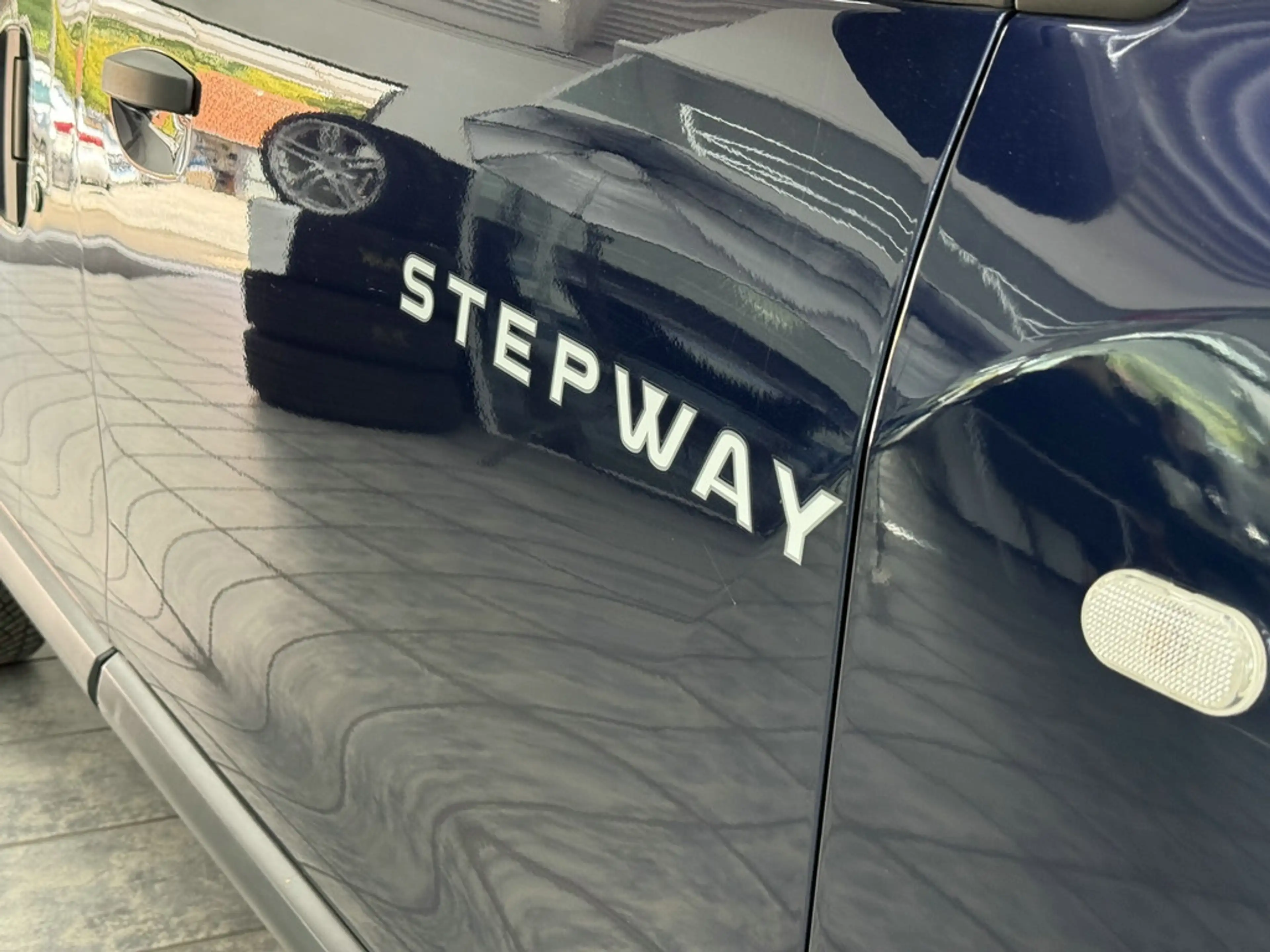 Dacia Dokker Stepway 1.6 SCe 100, Navi, Kamera, Klima — photo 4