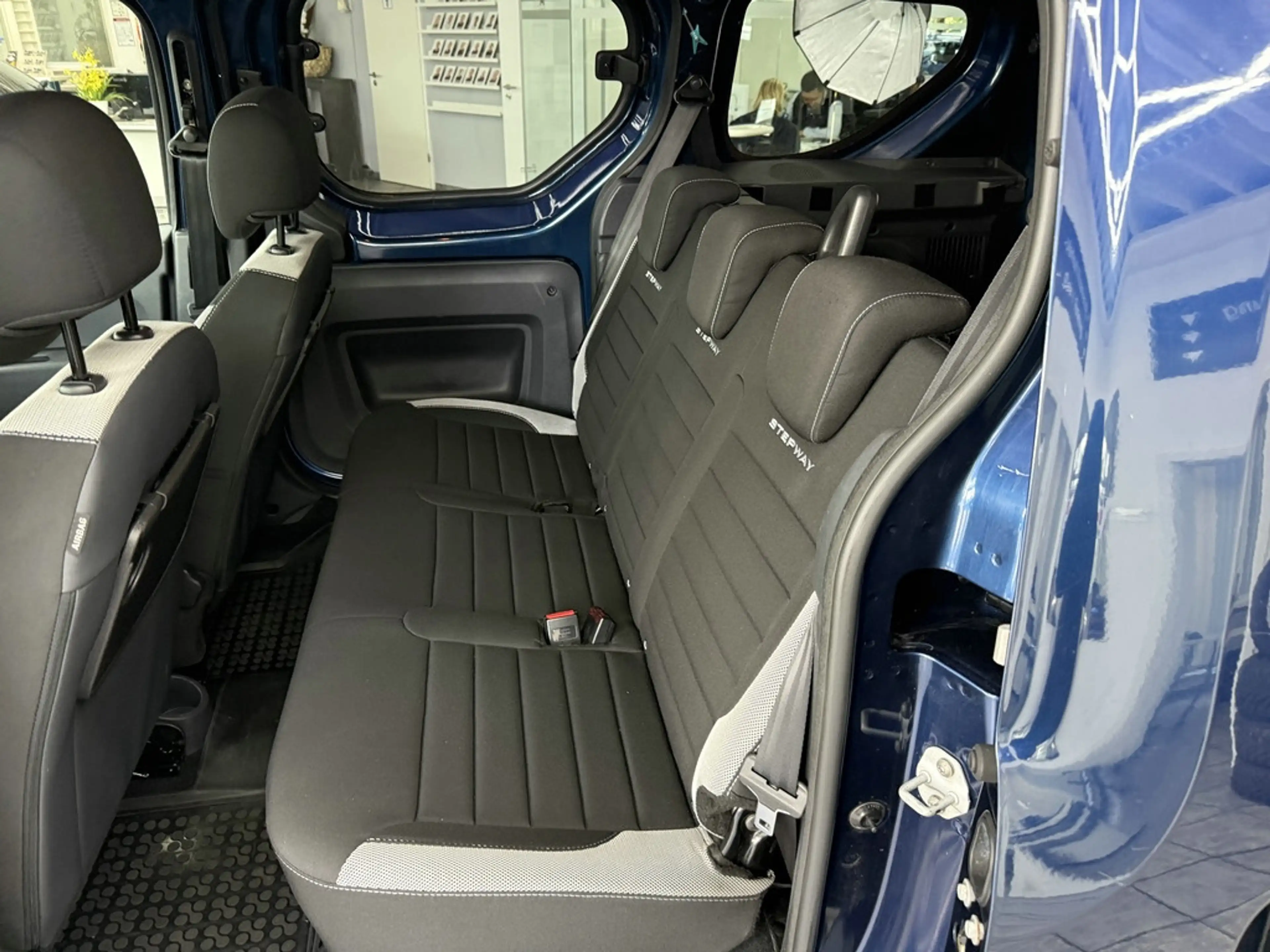 Dacia Dokker Stepway 1.6 SCe 100, Navi, Kamera, Klima — photo 13