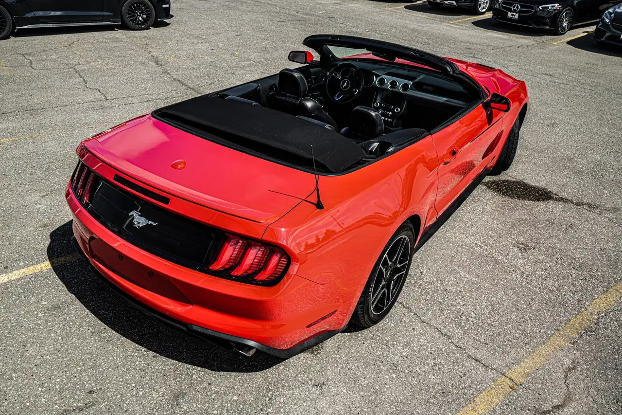 Ford Mustang снимка Ford Mustang