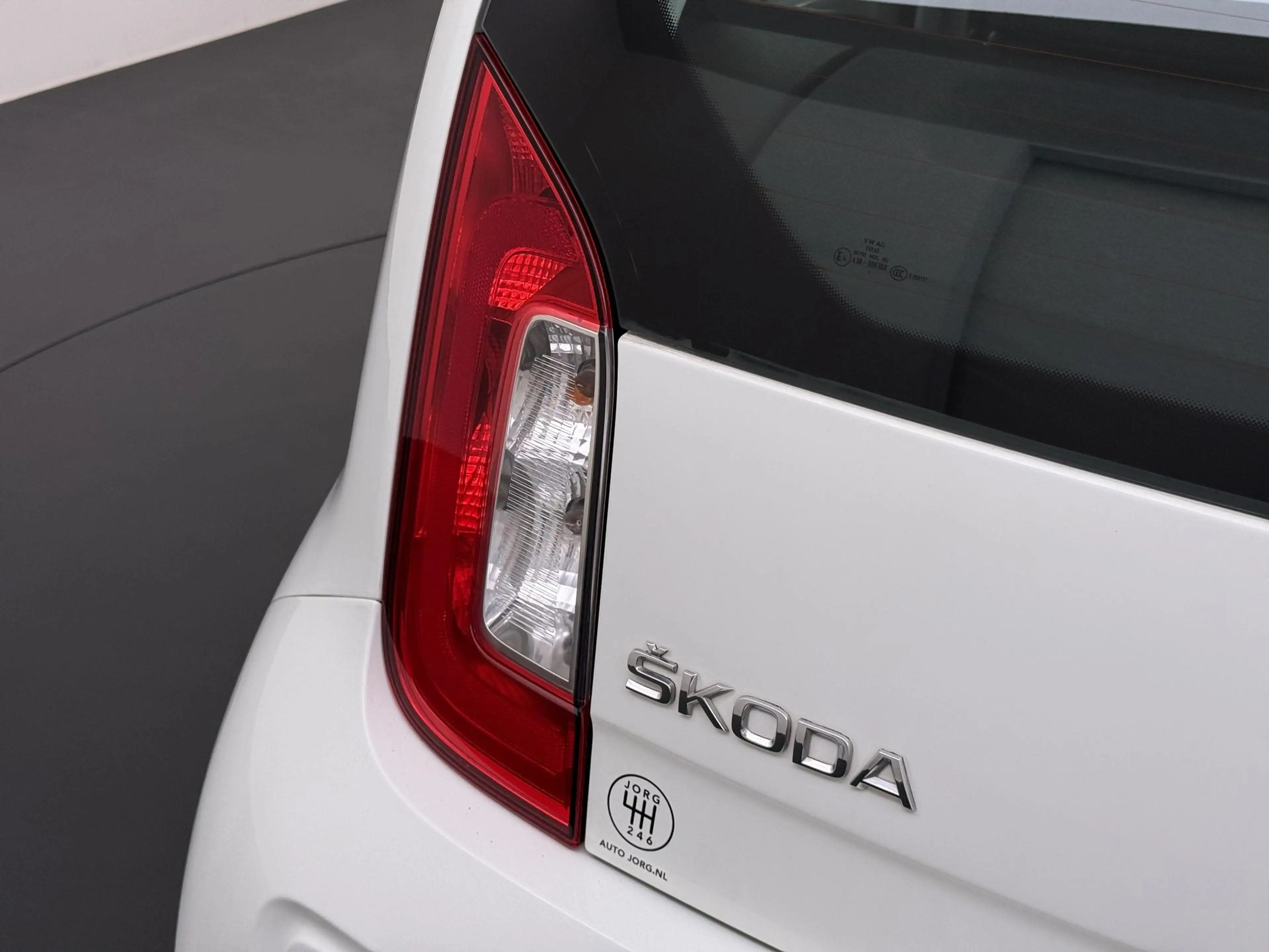 Skoda Citigo 1.0 Greentech Active Pro Navigatie | Airco | 5 Drs — photo 5