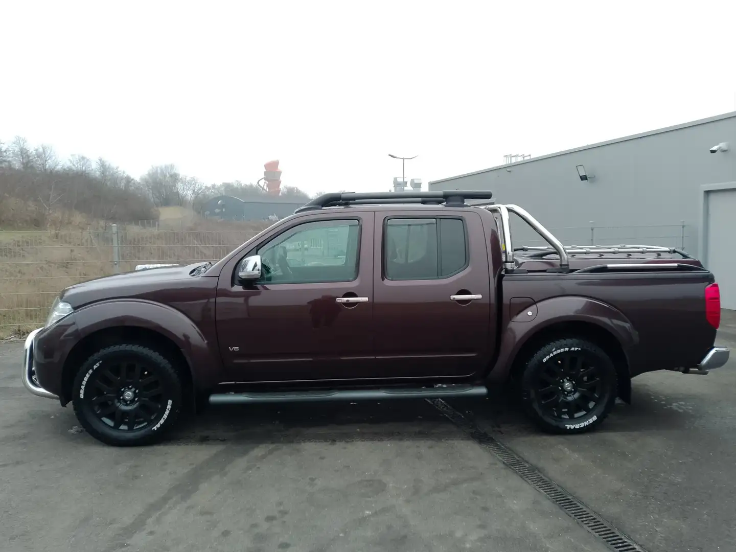 Nissan Navara 3.0 V6 Braun - 1