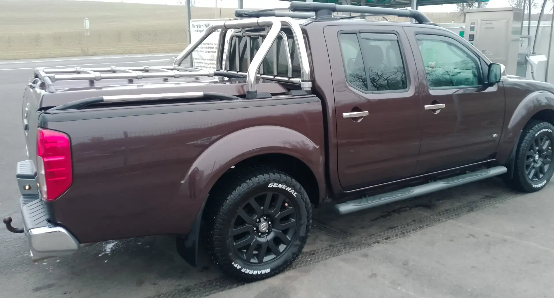Nissan Navara 3.0 V6 Braun - 2