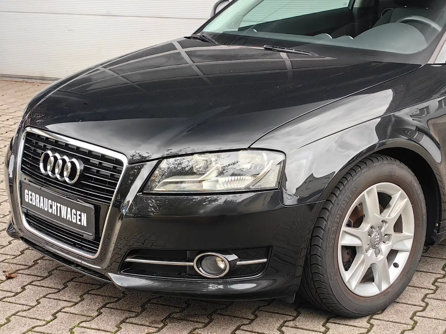 Audi A3 1.4 TFSI Attraction NAVI|SHZ|TEMPOMAT|PDC Schwarz - 2