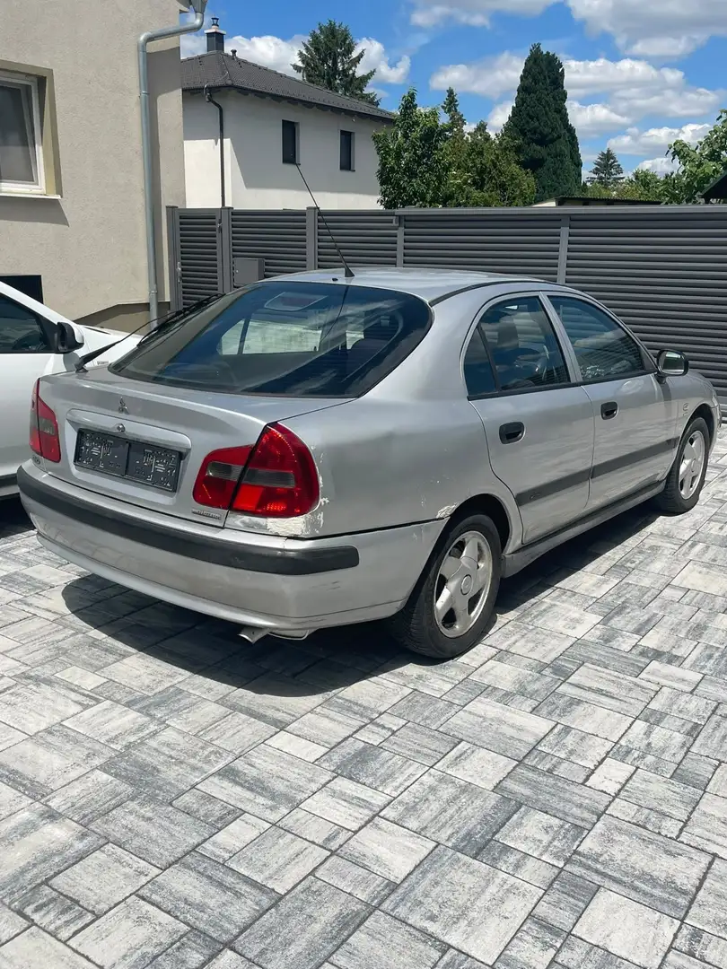 Mitsubishi Carisma 1.9 DI-D Comfort - 2