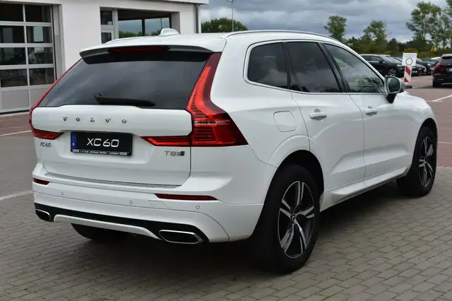 Volvo XC60 view 5