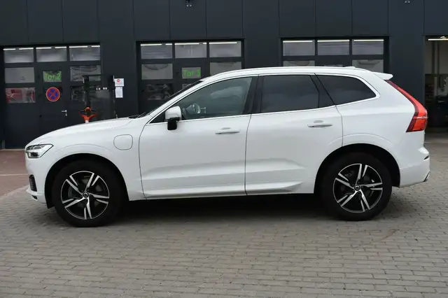 Volvo XC60 view 2