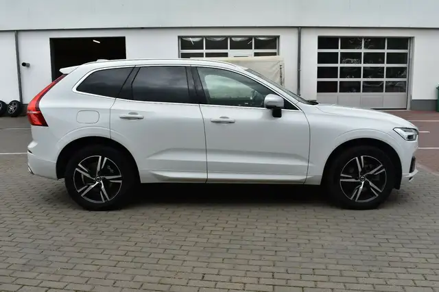 Volvo XC60 view 6