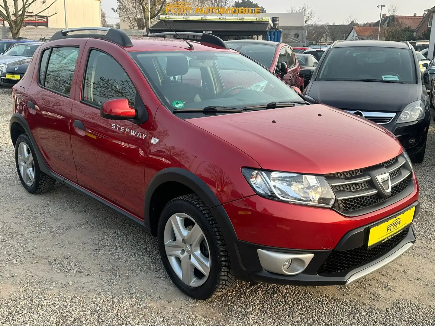 Dacia Sandero II Stepway Prestige*1.HD*NAVI*TÜV NEU Rot - 2