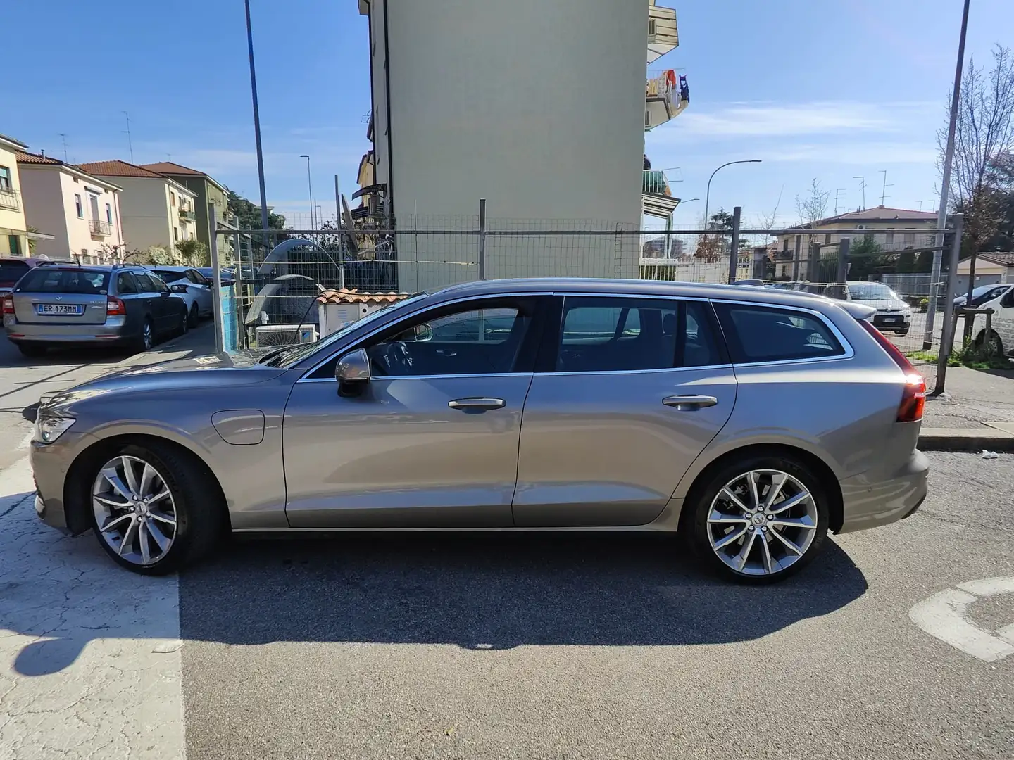 Volvo V60 V60 II 2019 2.0 t6 phev Inscrip Expres awd my21 Beige - 2