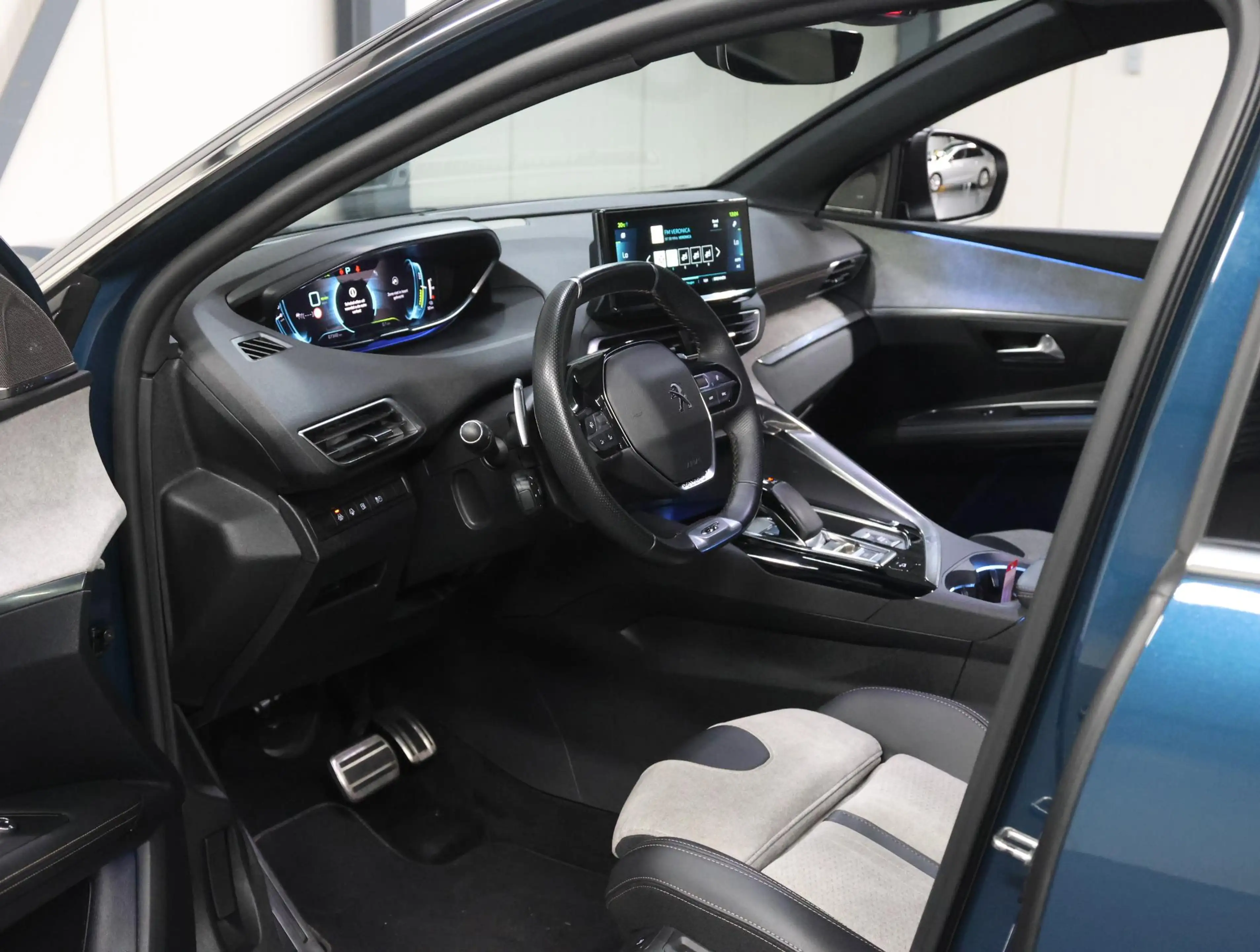 Peugeot 3008 1.6 HYbrid4 300PK GT Pack Business | AppleCarPlay/ — photo 14