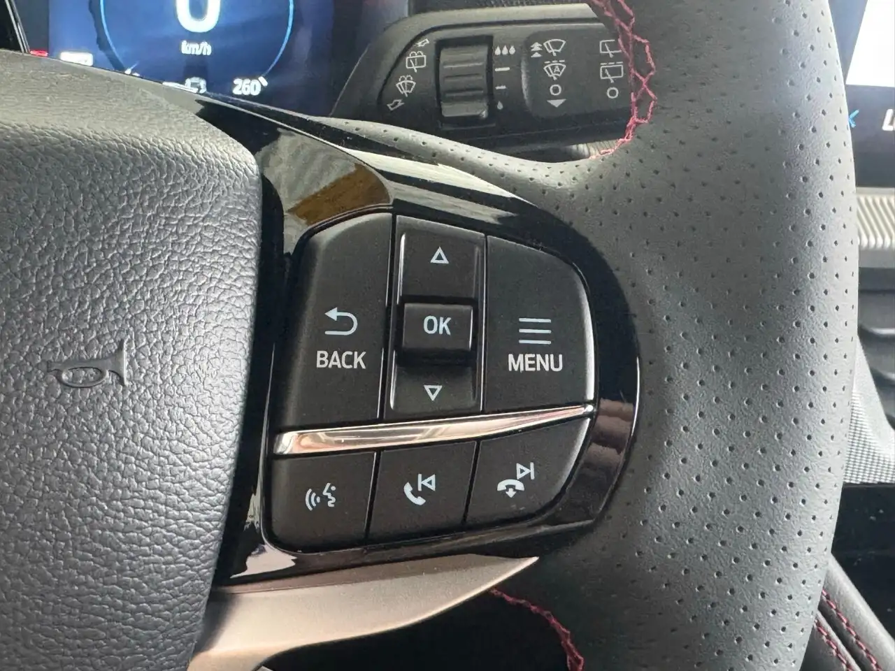 Ford Explorer снимка Ford Explorer