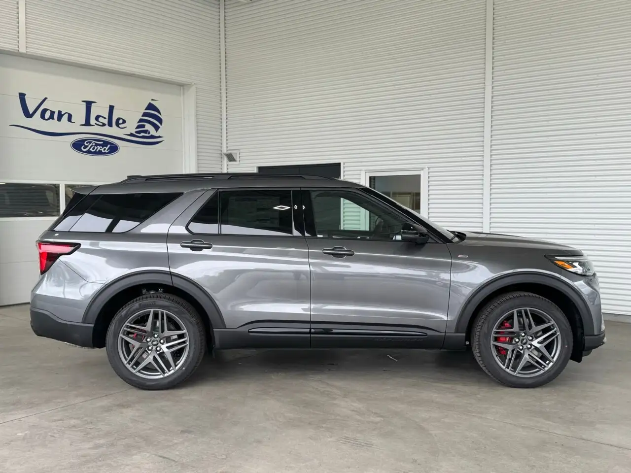 Ford Explorer снимка Ford Explorer