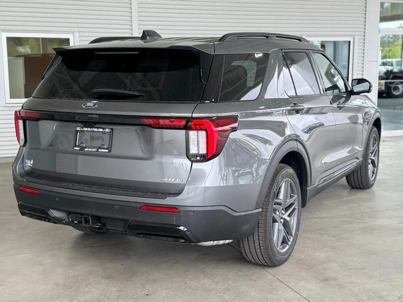 Ford Explorer снимка Ford Explorer