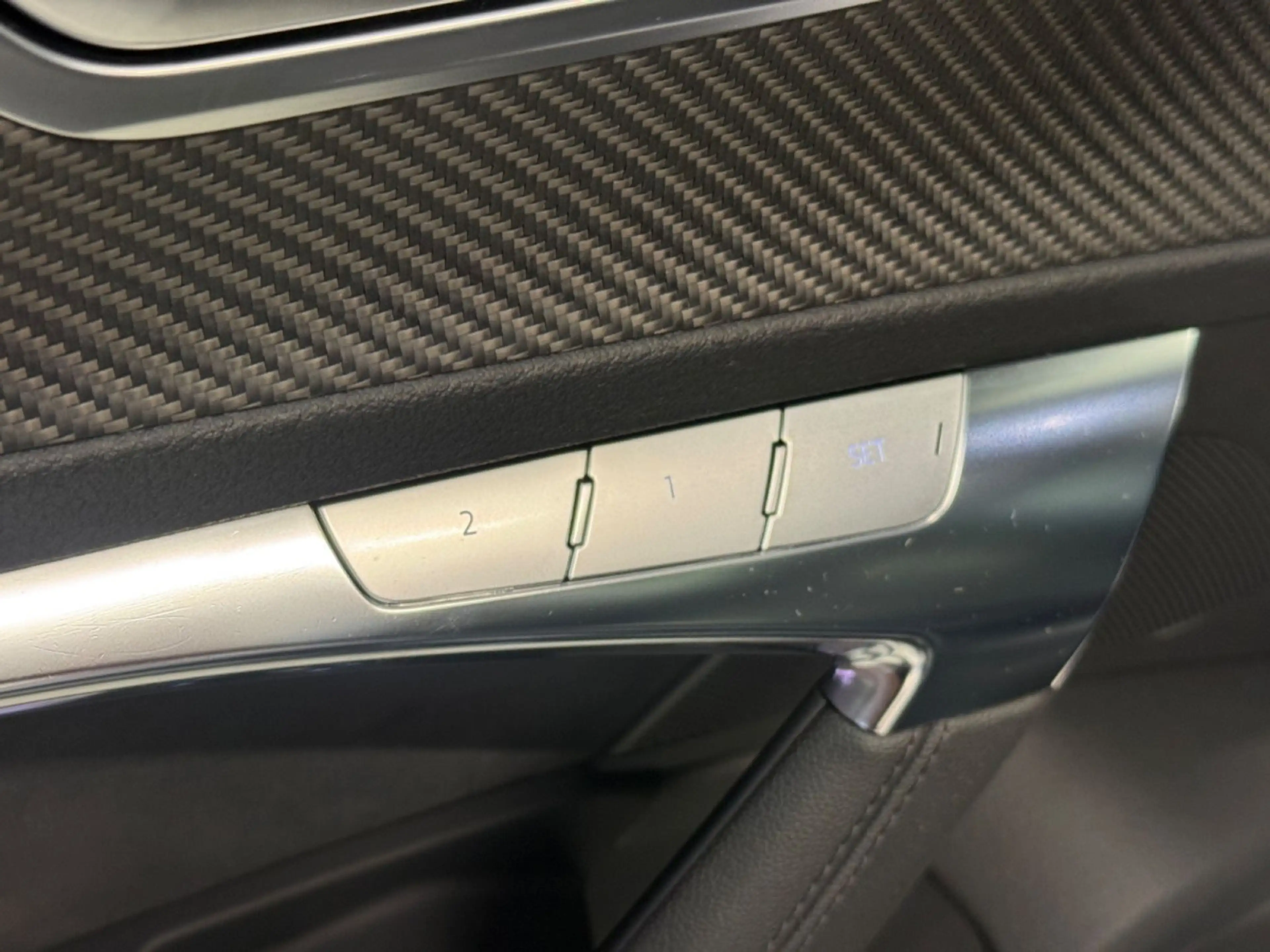 Audi RS6 -R RS6 PERFORMANCE*HUD*AHK*MATRIX*PANO*630PS — photo 14