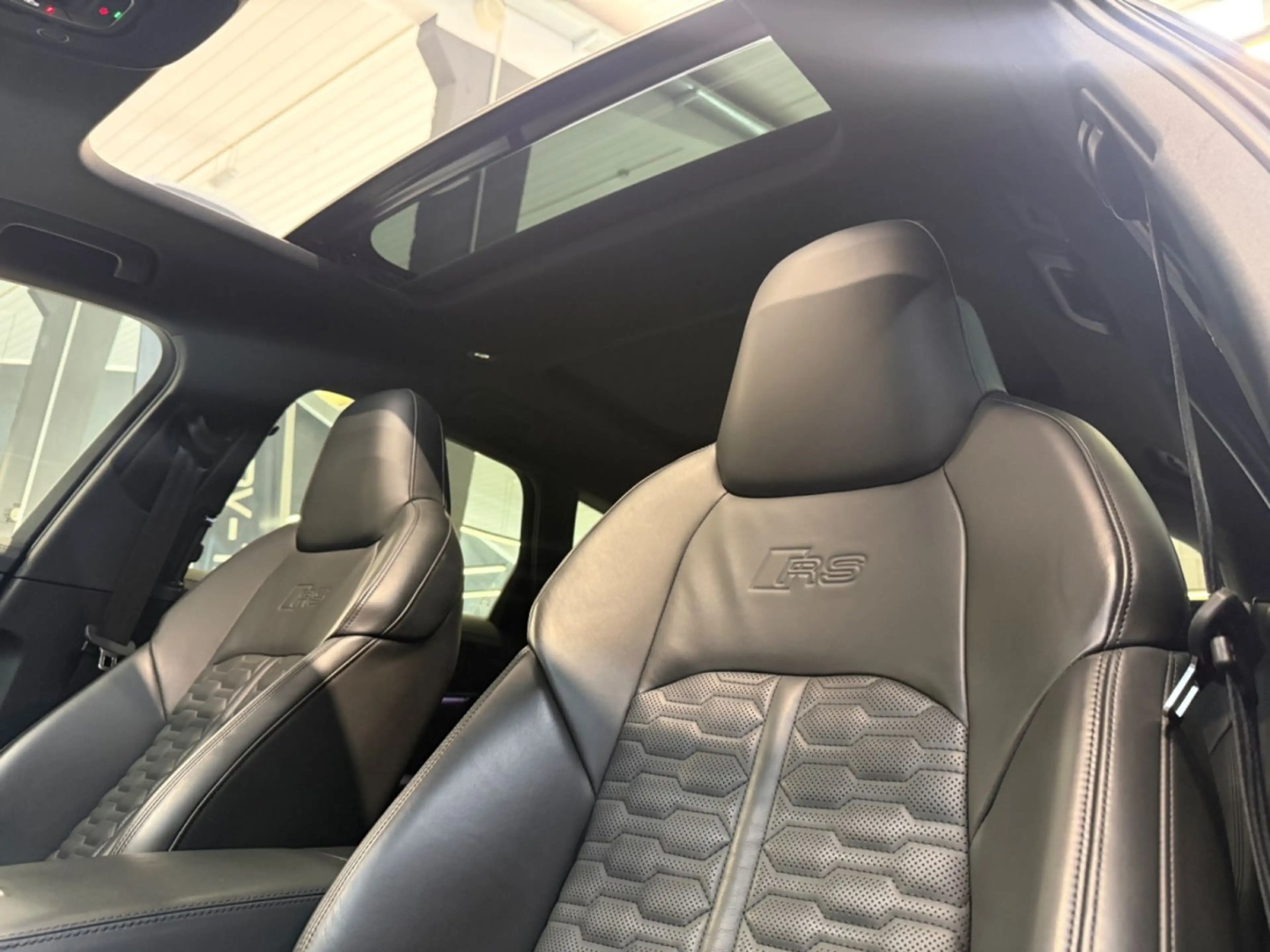 Audi RS6 -R RS6 PERFORMANCE*HUD*AHK*MATRIX*PANO*630PS — photo 15