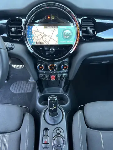 Mini Cooper view 14