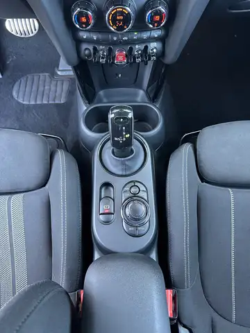 Mini Cooper view 15
