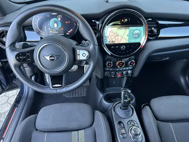Mini Cooper view 10